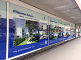Aufkleber Polymer 2D weiß und transparent – Nahaufnahme einer halb abgezogenen, durchscheinenden Folie mit mehrfarbigem Punktemuster in Wiesbaden von City Medien Einkaufswelt für Partner günstig kaufen, drucken lassen, online preiswert bestellen – Aufkleber, Folien, Sticker