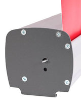 Roll Up Standard B 100 cm x H 200 cm: Nahaufnahme der schwarzen, rechteckigen Endkappe der Roll-Up-Kassette. Die Endkappe ist mit vier Schrauben am silbernen Gehäuse befestigt und hat eine runde Öffnung, in der der Fuß befestigt wird, in Wiesbaden bei City Medien Einkaufswelt für Partner