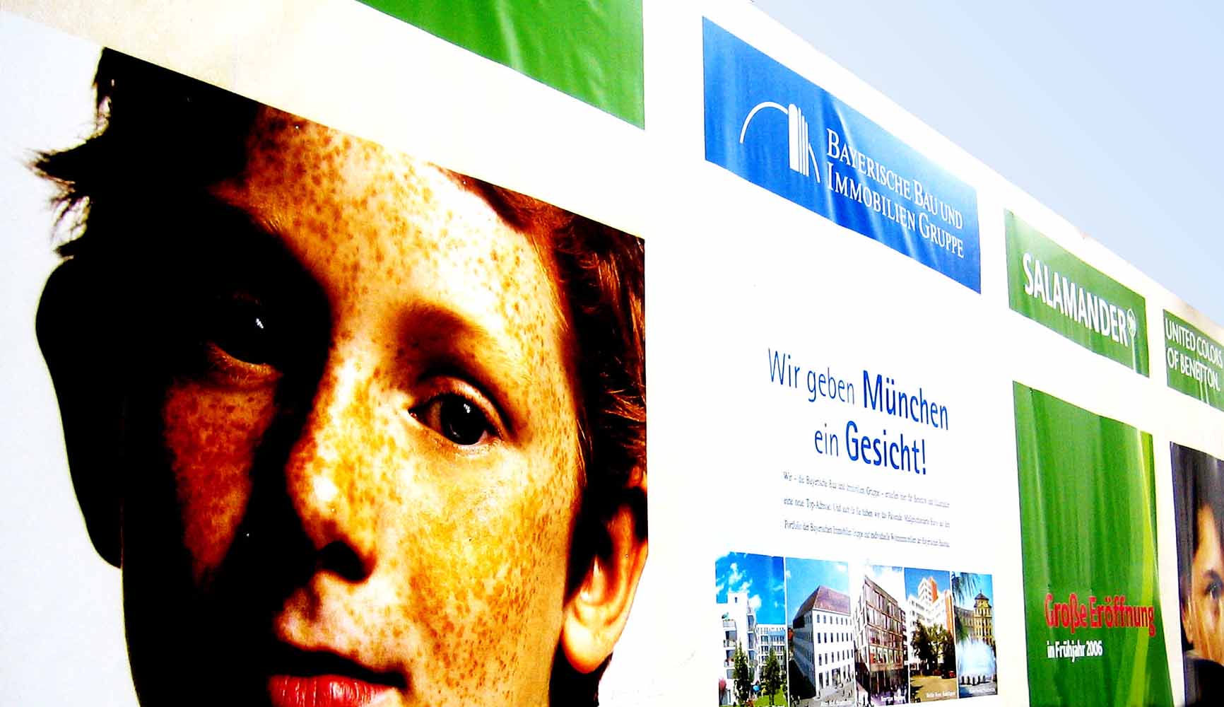 PVC Banner – einseitig bedruckt, Frontansicht, wetterfestes Material für langlebige Werbung in Wiesbaden von City Medien Einkaufswelt für Partner günstig kaufen, drucken lassen, online preiswert bestellen – PVC Banner, Werbebanner, Outdoor-Werbung