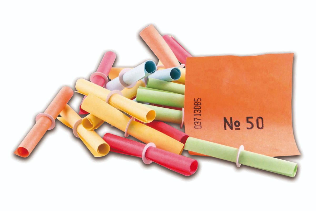 Röllchenlose bunt gemischt Gewinnnummern – farbige Papierlose in Rot, Gelb, Grün, Blau und Orange mit Gummiring, aufgefaltet mit fortlaufender Nummer, Nahaufnahme von Wiesbaden günstig kaufen, drucken lassen, online preiswert bestellen – Röllchenlose, Tombola, Gewinnspiele