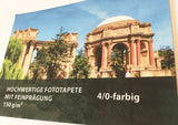 Fototapete – hochwertige Wandtapete mit Farbmotiv eines historischen Gebäudes, detailreich gedruckt auf strukturiertem Papier mit 150 g/m² in Wiesbaden von City Medien Einkaufswelt für Partner günstig kaufen, drucken lassen, online preiswert bestellen – Fototapete, Wandgestaltung, Tapetendruck
